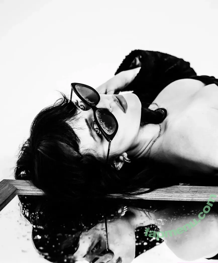 Markella Kavenagh nude photo #0002 (markella.kavenagh)