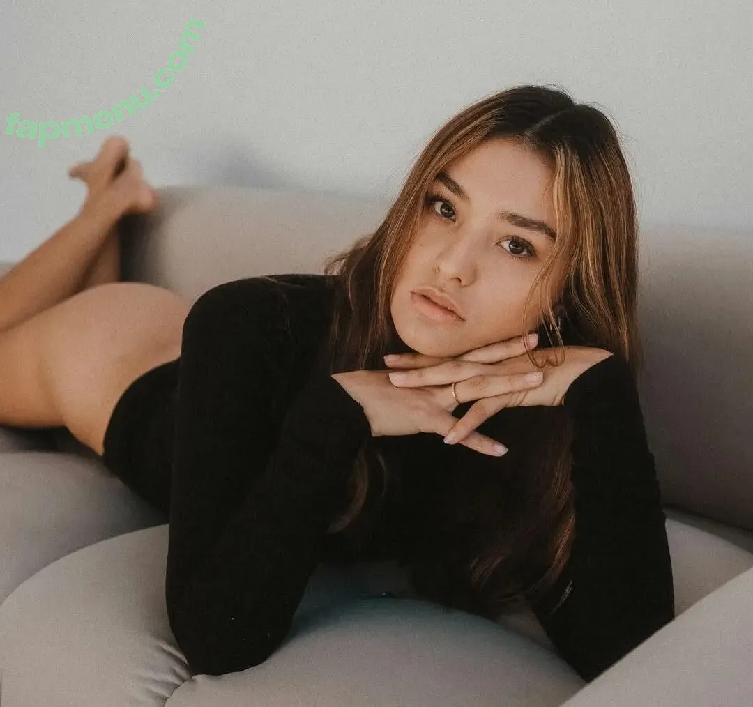 Marley Fenn nude photo #0002 (Marleyfenn)