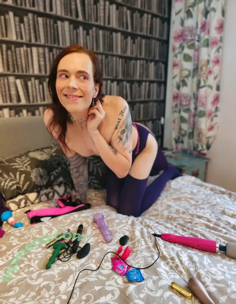 marraskuutar nude photo #0009 (marraskuutar)