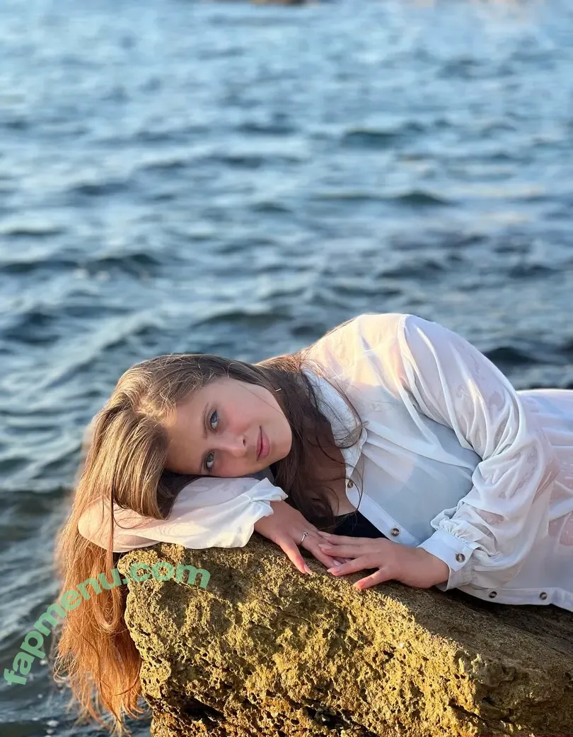 marry.berry.x nude photo #0007 (xmaryhappyberryx)