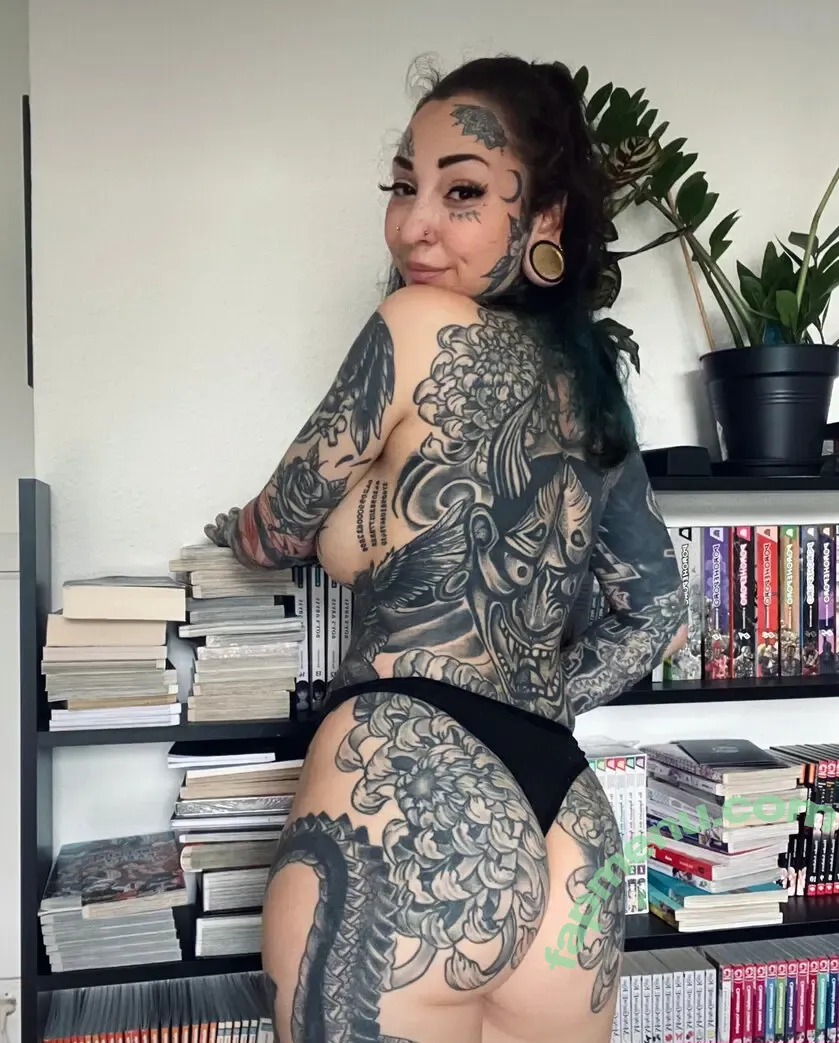 Marry Boeh nude photo #0023 (Vampvirya / theblxckwolf)