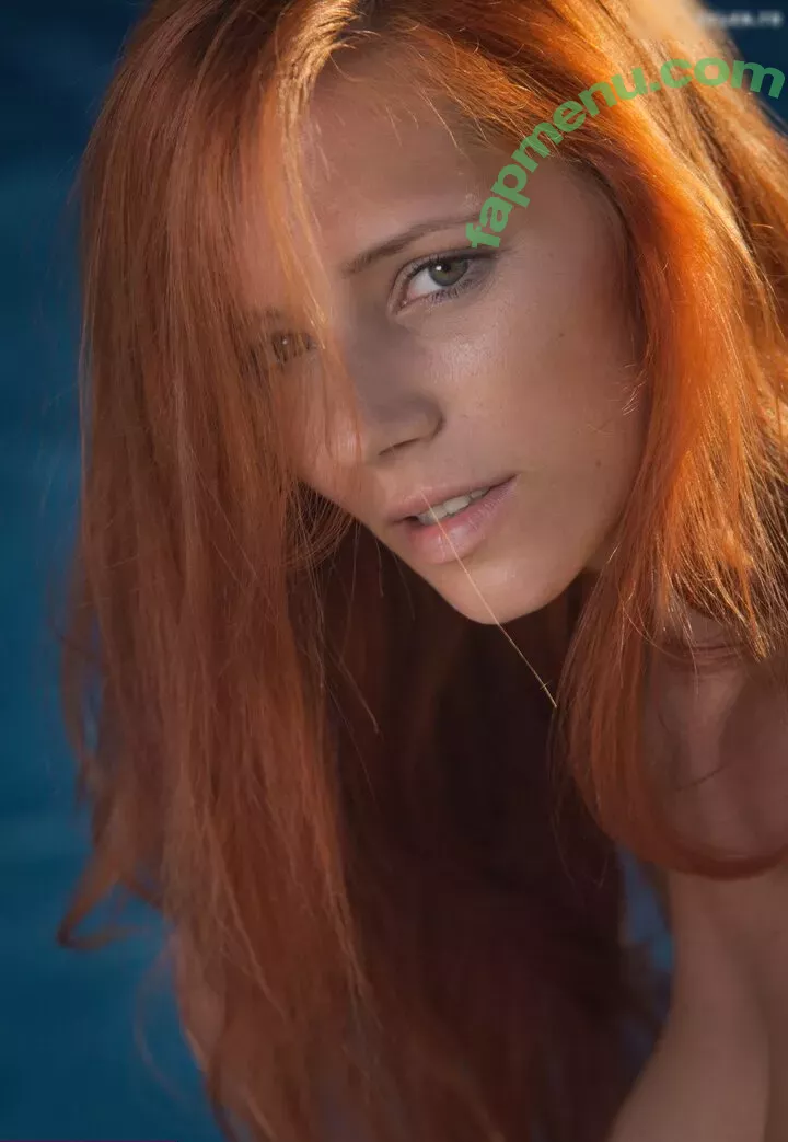 Marry Queen nude photo #0086 (Mary / Miela)