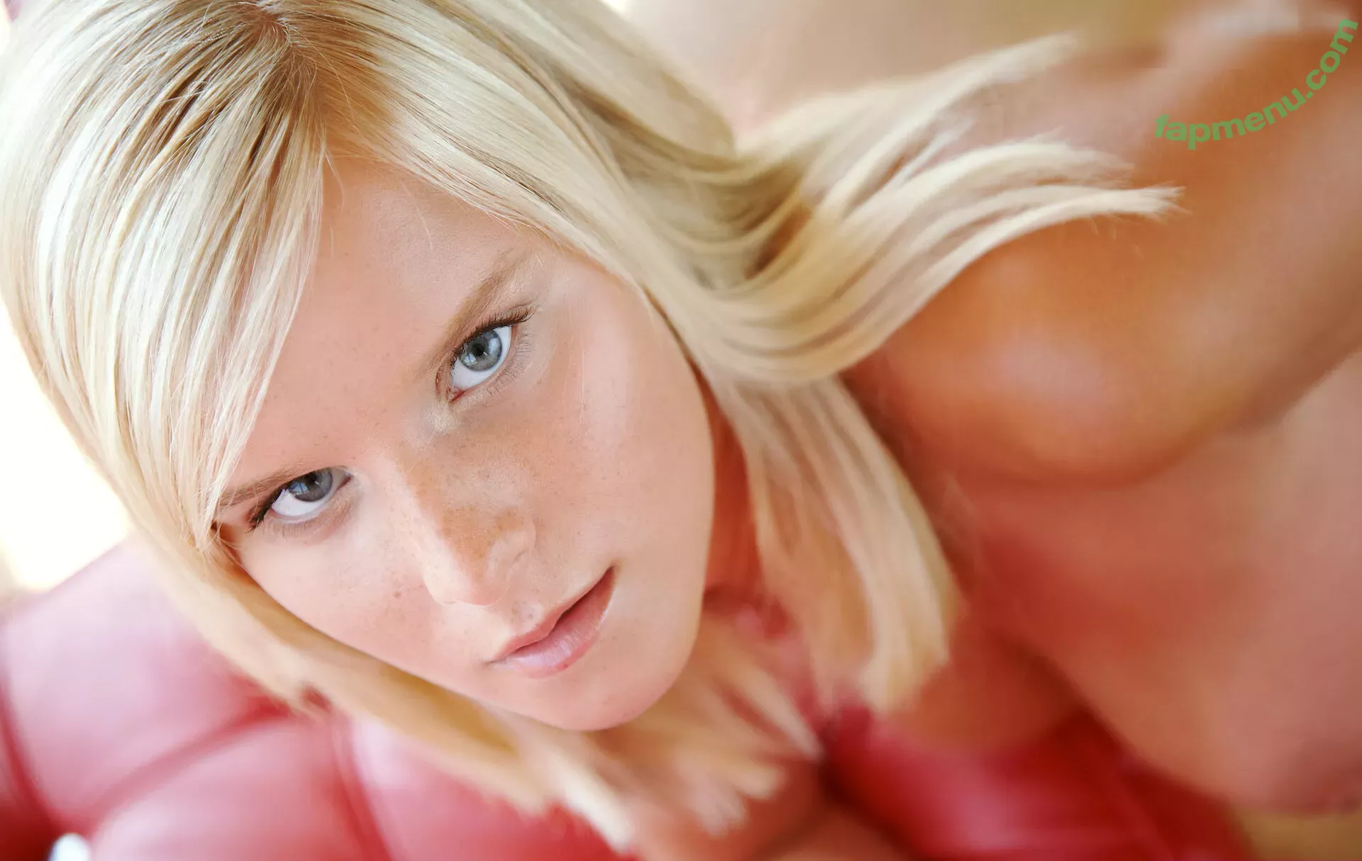 Marry Queen nude photo #0160 (Mary / Miela)