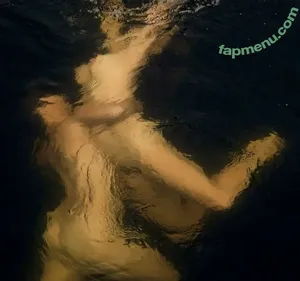  nude photo #0007