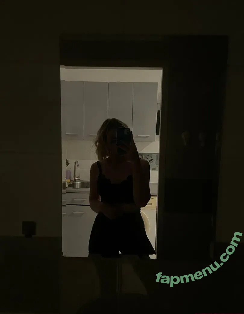 martaswarowski nude photo #0009 (martaswarowski)