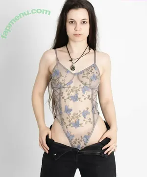 Martesarroba nude photo #0012