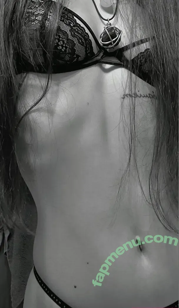 Martesarroba nude photo #0003 (Martesarroba)
