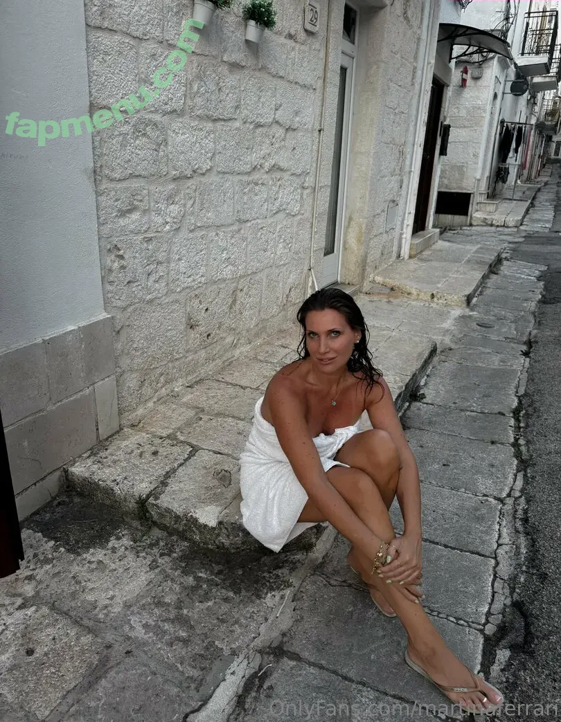 martinaferrari nude photo #0026 (martinaferrari)