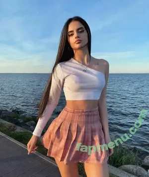 martiniii / ____martiniii____ / _martiniiiz / spankme99 nude photo #0013