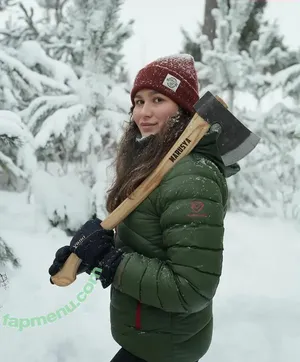 Marusya Shiklina / Marusya outdoors / marusya / marusya.shiklina nude photo #0014