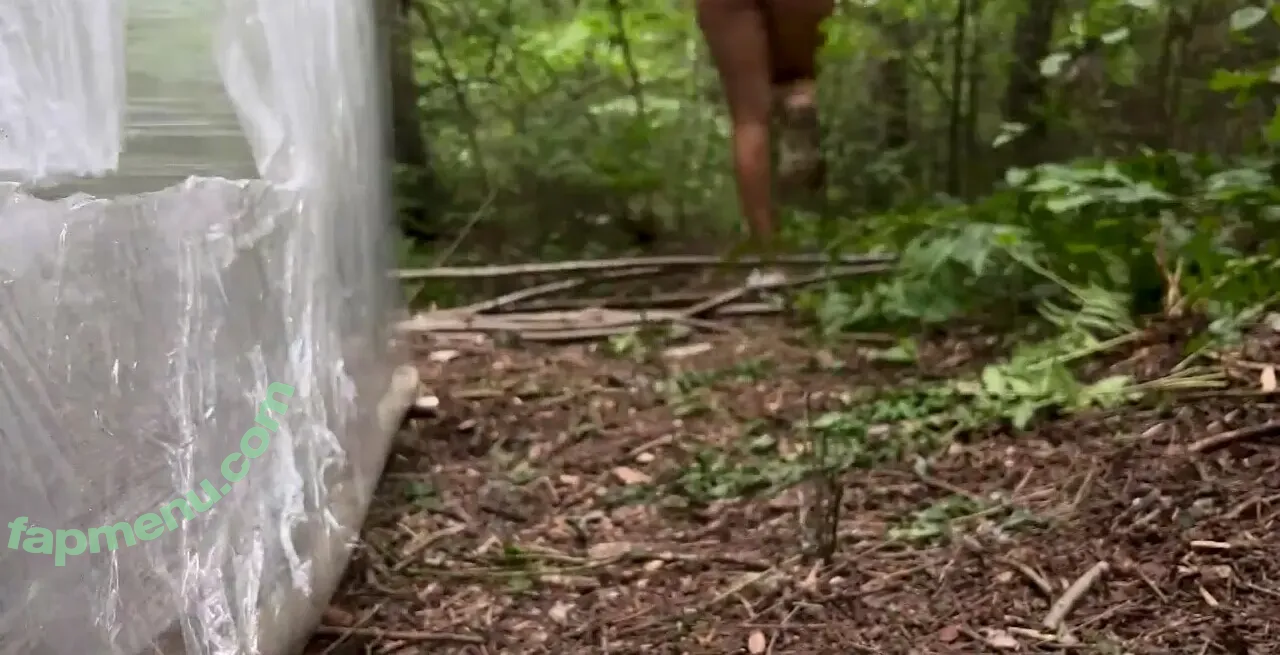 Marusya Shiklina nude photo #0037 (Marusya outdoors / marusya / marusya.shiklina)