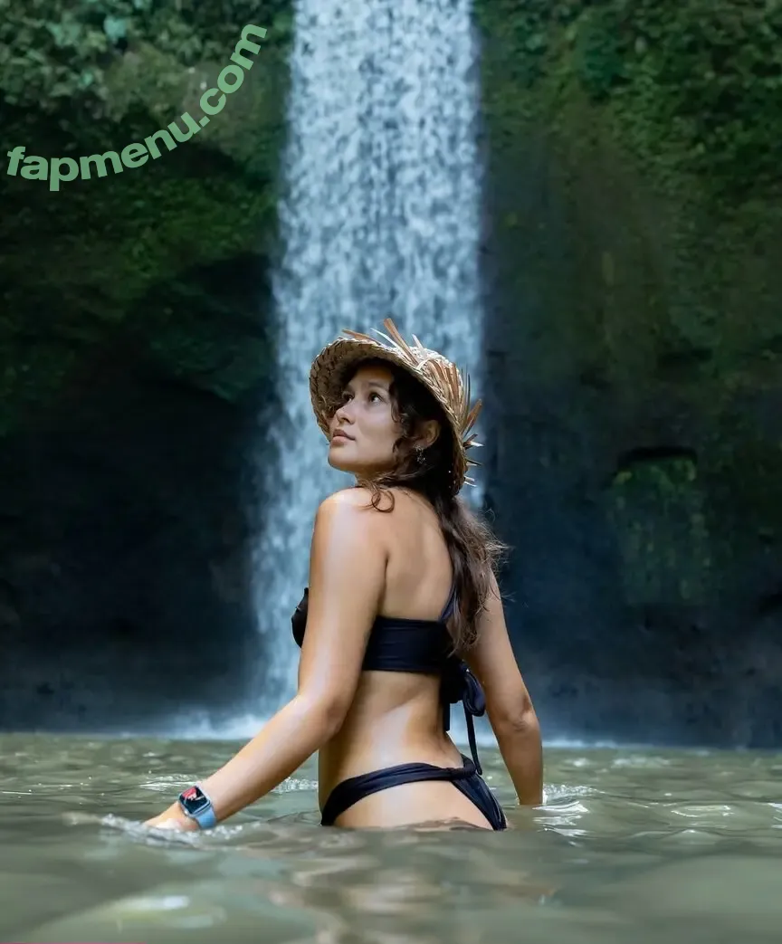 Marusya Shiklina nude photo #0351 (Marusya outdoors / marusya / marusya.shiklina)