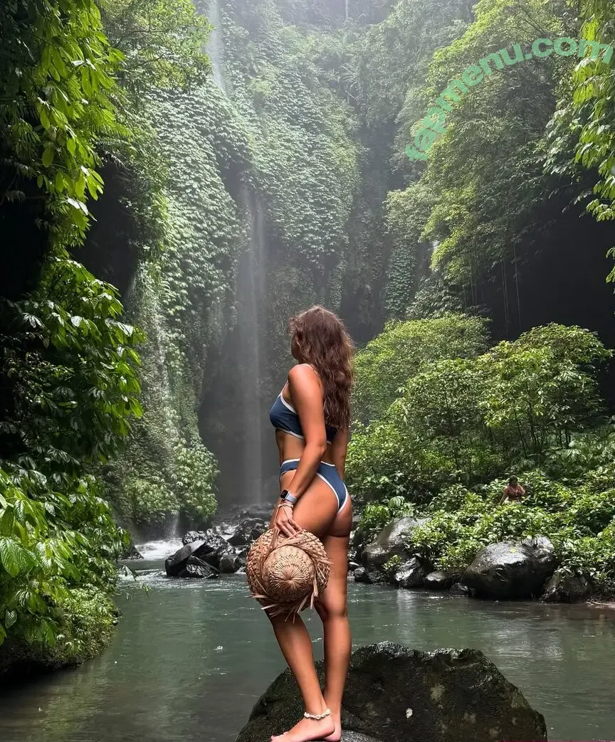 Marusya Shiklina nude photo #0362 (Marusya outdoors / marusya / marusya.shiklina)
