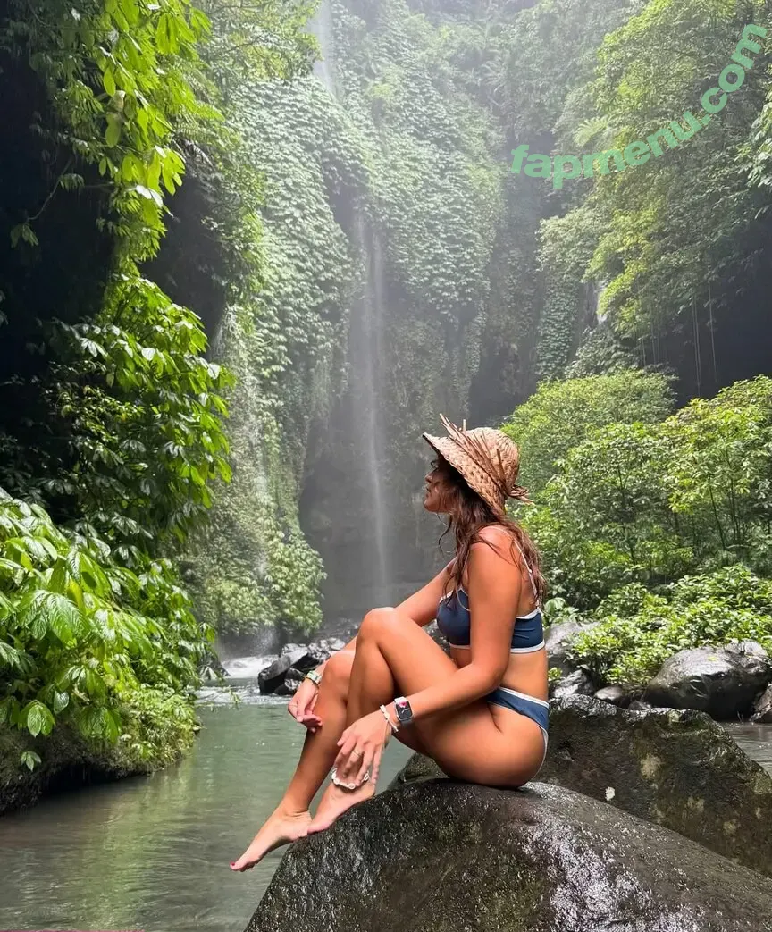 Marusya Shiklina nude photo #0372 (Marusya outdoors / marusya / marusya.shiklina)