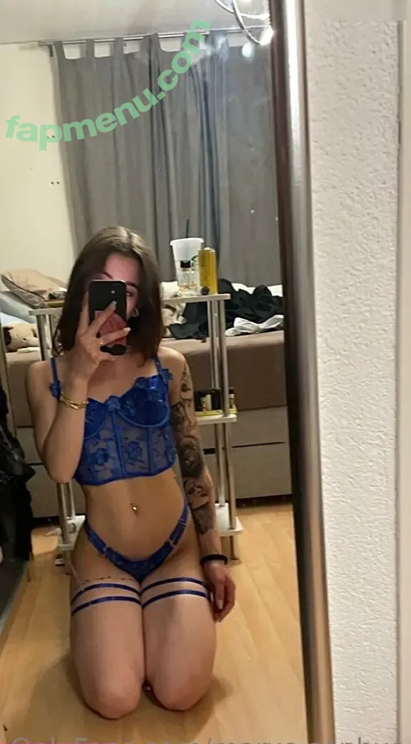 Marxe.sophxe nude photo #0009 (Marxe.sophxe)