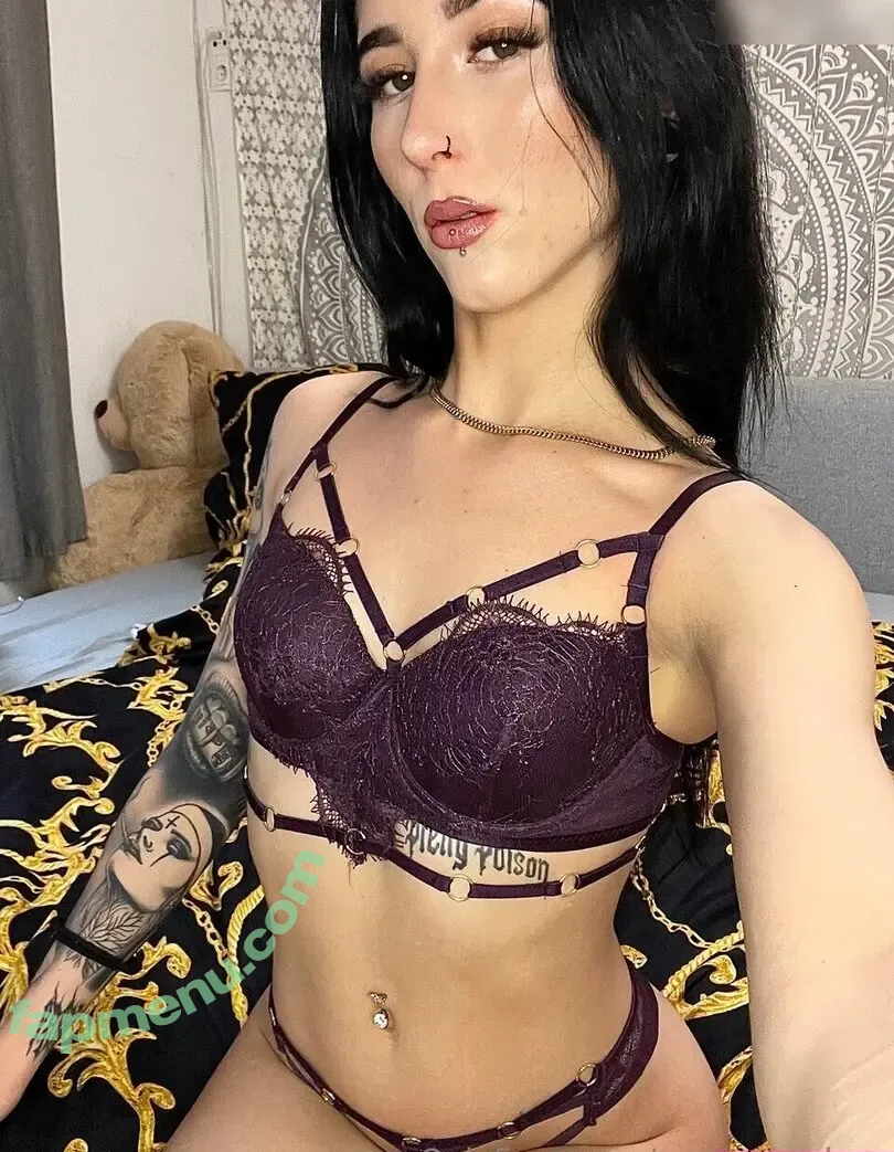 Marxe.sophxe nude photo #0020 (Marxe.sophxe)