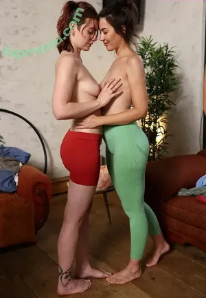  nude photo #0004