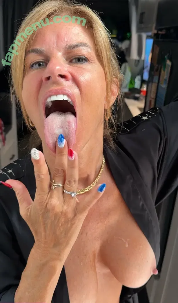 Mary Burke nude photo #0861 (milfmaryburke / sexymilfmary)