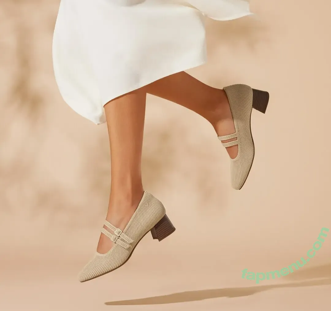 Mary Jane nude photo #0194 (Ilovemarriijanee / Ilovemaryjane420 / mary.jane / maryjdolo)