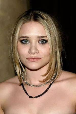 Mary-Kate Olsen / marykateolsen__ / tskatieolsen nude photo #0010