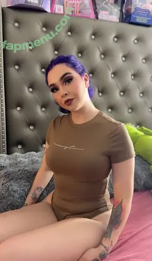 Mary Liven / maryroseliven nude photo #0139