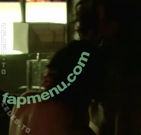 Mary-Louise Parker nude photo #0075 (Mary Louise Parker / mary.louiseparker)