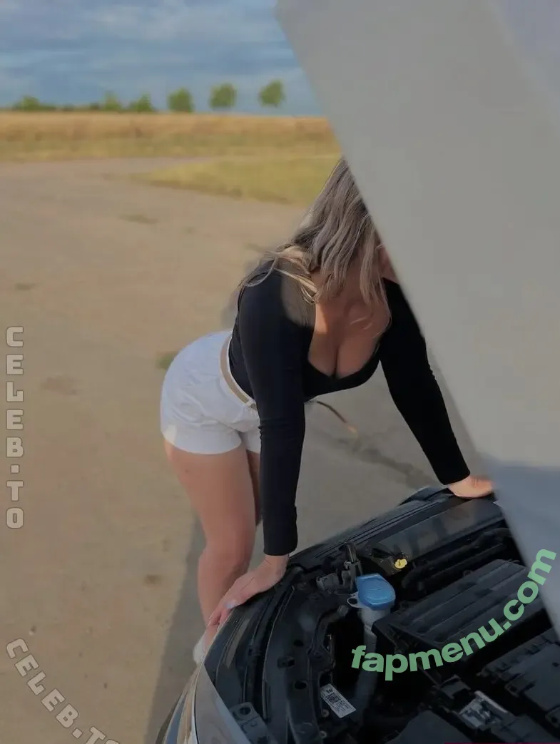 Mary Moon nude photo #0088 (maryyy.mooon / thesavorymoon)