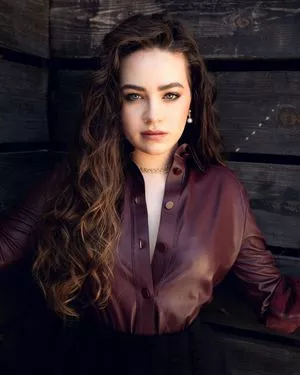 Mary Mouser / missmarymmouser nude photo #0033