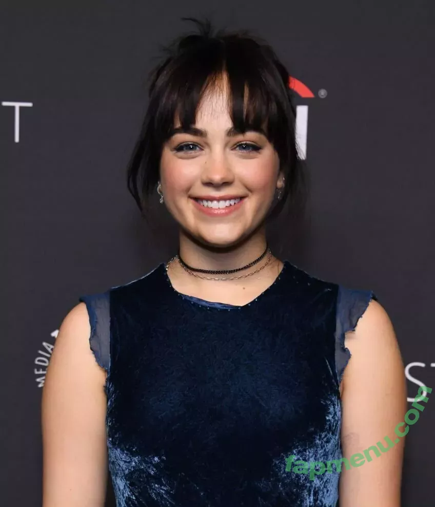 Mary Mouser OnlyFans Leak: Nude photo #