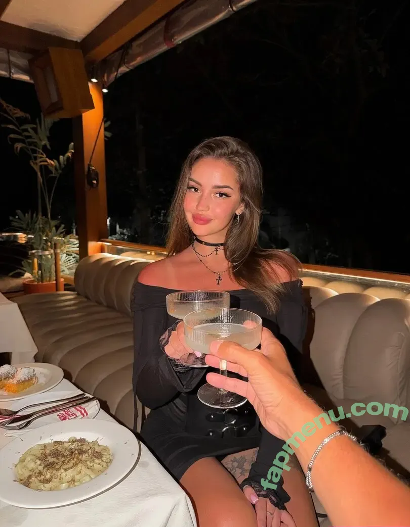 Mary Nabokova nude photo #0775 (Mary.nabokova / mary_nabokova)