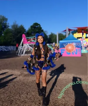 Mary Ye / wobbly.mary nude photo #0019