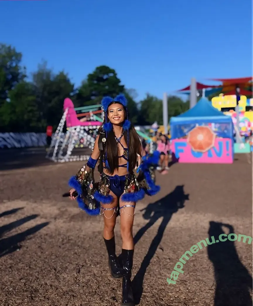 Mary Ye nude photo #0019 (wobbly.mary)