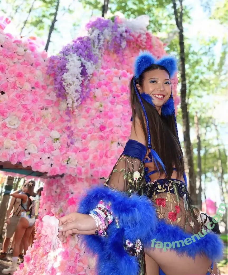 Mary Ye nude photo #0021 (wobbly.mary)