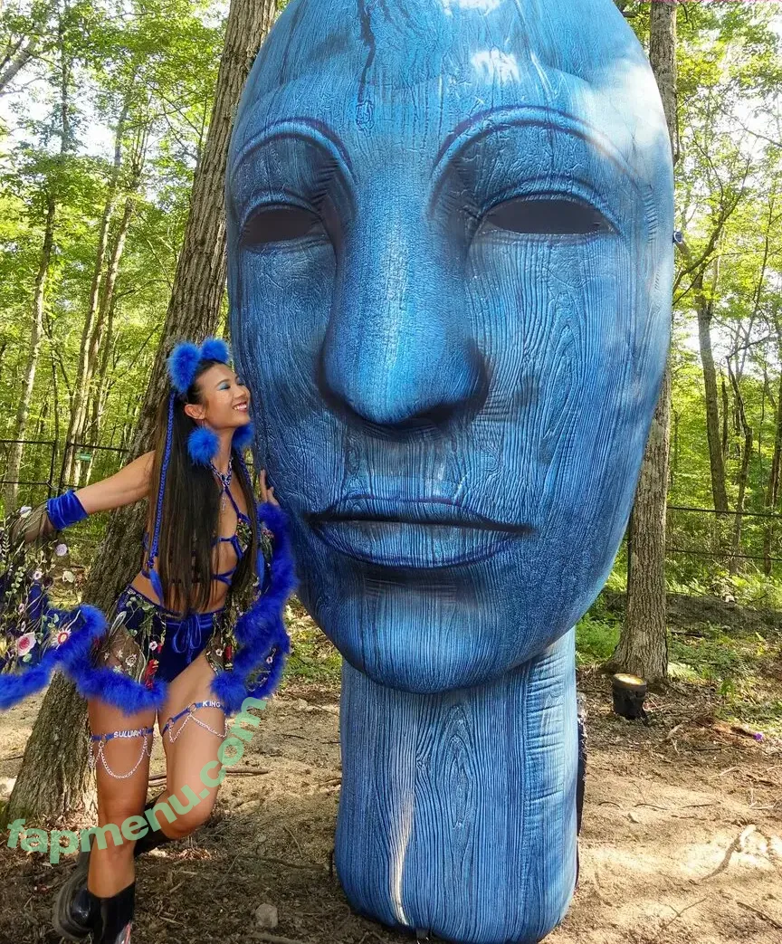 Mary Ye nude photo #0025 (wobbly.mary)