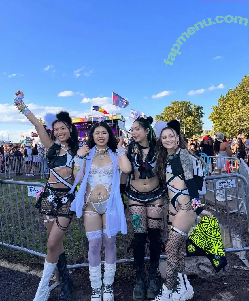 Mary Ye nude photo #0032 (wobbly.mary)