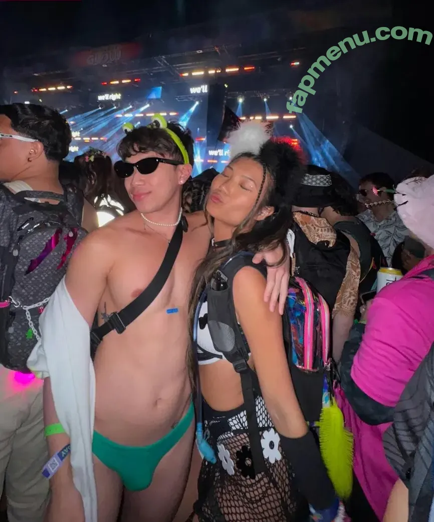 Mary Ye nude photo #0033 (wobbly.mary)