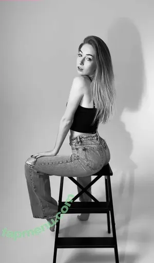 Marycam8 nude photo #0002