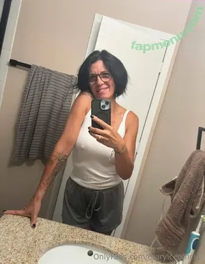 maryiceofficial / maryelizabethofficialmodel nude photo #0053