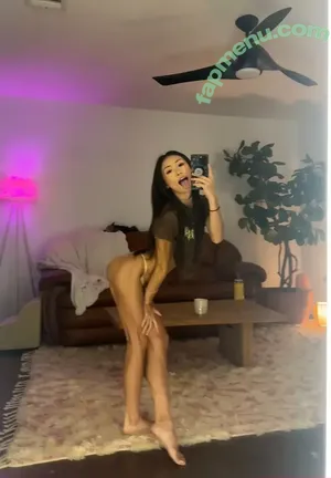 MaryJLeeee nude photo #0009