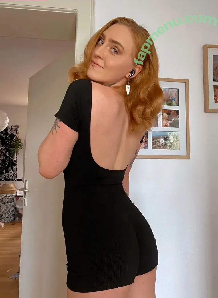 marymavenx nude photo #0005 (mary.maven)