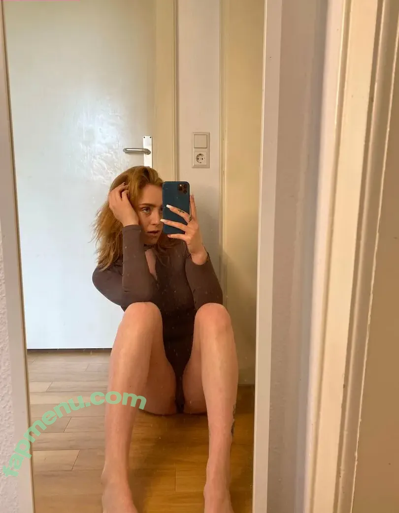 marymavenx nude photo #0014 (mary.maven)