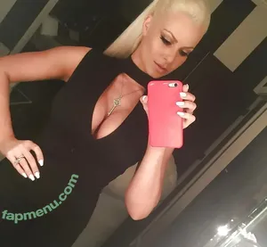 Maryse / marysemizanin nude photo #0045