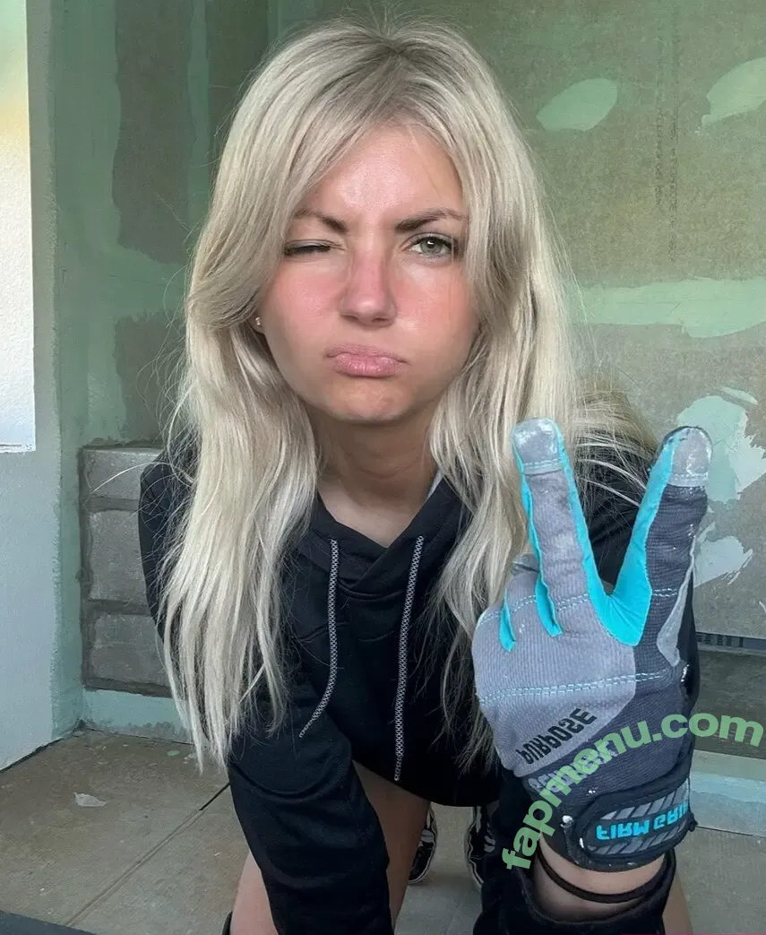 Marytilestexas nude photo #0013 (marytilestx)