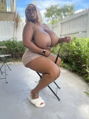 MaseratiXXX / clubmaseratixxx / kerrystayglam nude photo #0005