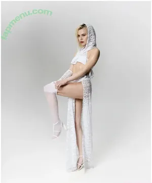 Masha Kondratenko / mashaa.kondratenko nude photo #0014