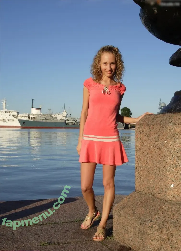 Masha nude photo #0001 (Masha)