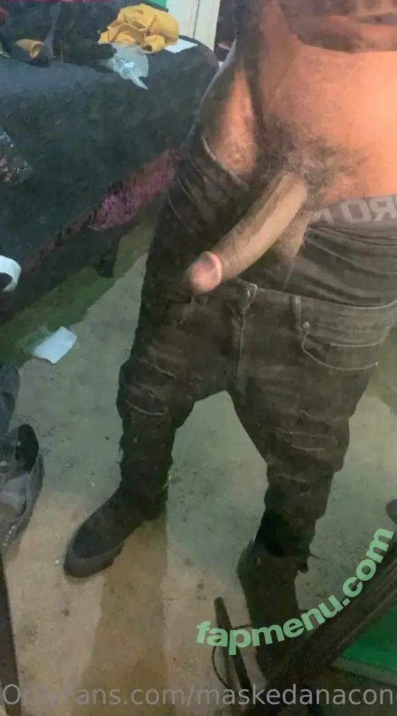 maskedanacondaaaa nude photo #0004 (maskedanacondaaaa)