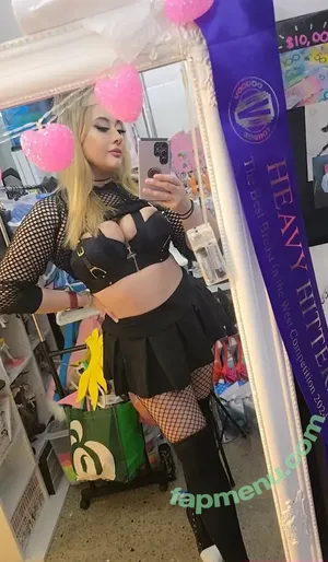 maskedwaifu / themaskedwaifu nude photo #0015