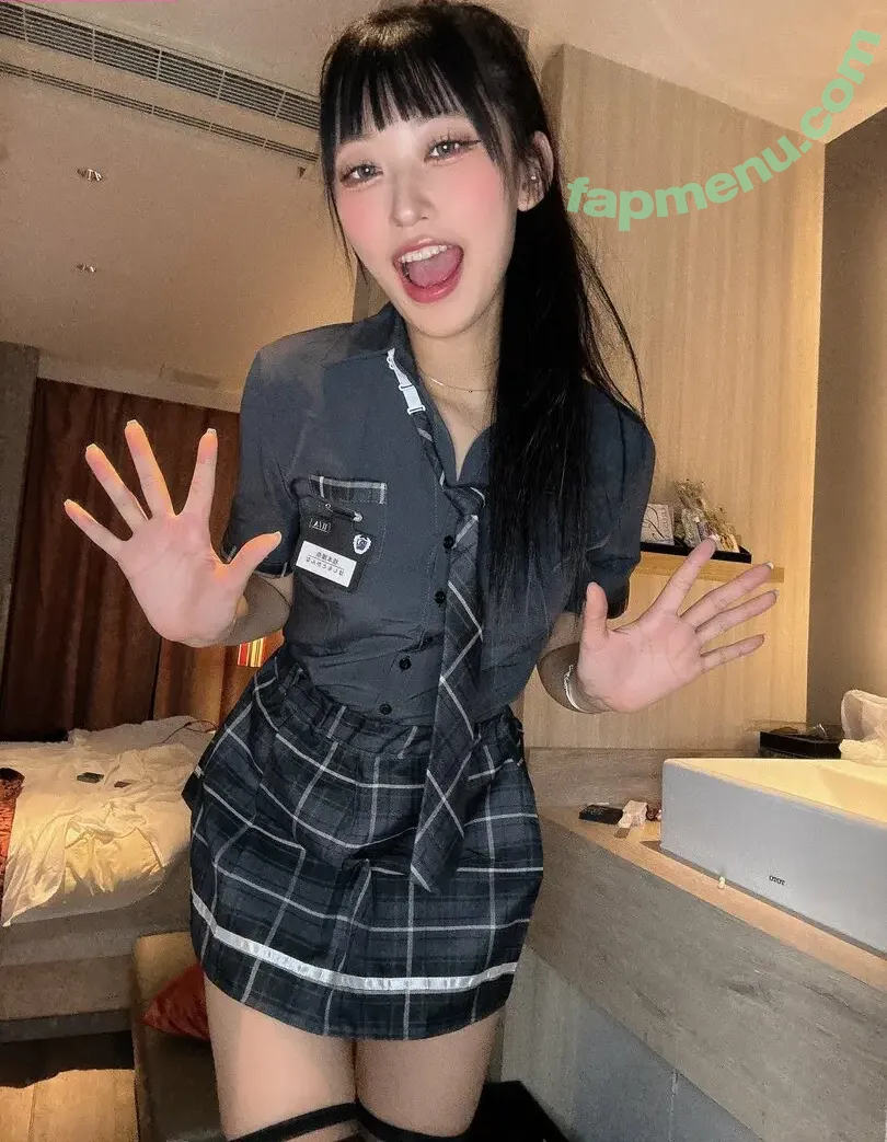 maskmelon__ nude photo #0072 (2oo3.s / メロンパン)