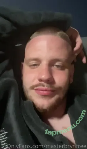 masterbrynfree / barefeetgods nude photo #0001